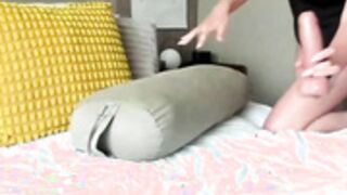 Kamikiss teasing pussy and zooming on