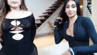Sweetlaurasaenz with Girlfriend
