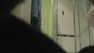 Espiando A mi Becina De al Lado