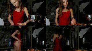 MinaHarvie stacked and horny in free cam recording 2017-07-01_124622