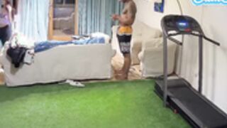 Julmodels House Orgy: 4 - Clea Center of Attention