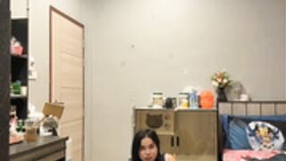 Bella_nasty squirt 1