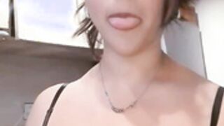 REINA Live Stream