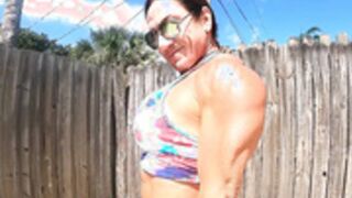 Annie S flexing 2