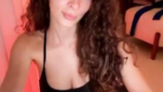 SweetEllie/ElianaCruz cooking stream