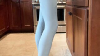xomaddykxo showing her feet wearing leggings