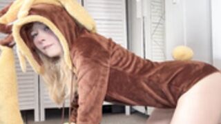 Sushibunniii Lopunny cosplay