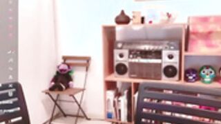 Ppaprika colombian MILF topless