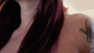 Dancing_w_Vale toying her ass