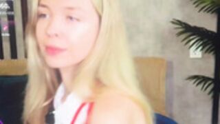 Holl1_would...F33T