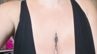 Sweety_venus magnifique milf aux seins énormes