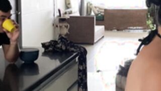 Seduzco a Mi Hermanastro Hasta Convencerlo Marasex