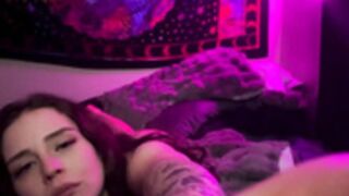 Vanessastar6 Bedtime fuck / cumshot