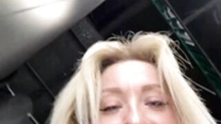 VikaBunny1 Pussy Play in Changing Room