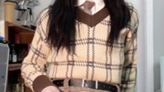 CDXun / Suki Trans Cums Using Only Vibrator
