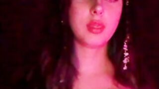 meloncitafeliz mostrando las tetas