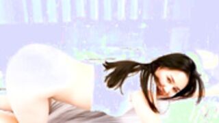 Amelia Ost masturbates