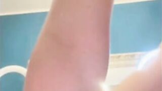 Micaela Schafer dildo masturbation