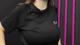 SEXYDIXY modell Hallno591 in GYM bigtits