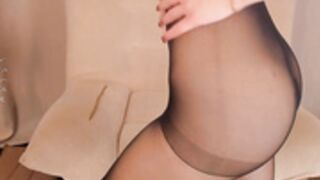 988 - gertruda_shy pantyhose short