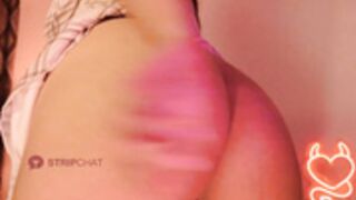 I-scream fingering and dildo in pussy rare show