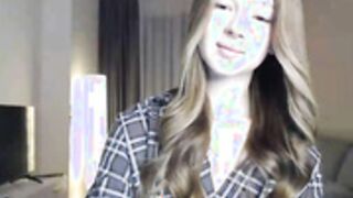CuteBlonde spectacular model on MFC