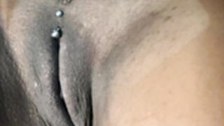 yasmimbrasileirinha piercing buceta black