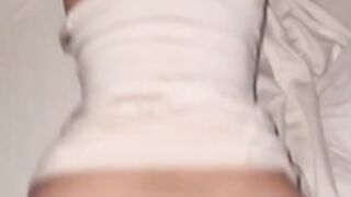Georgia Peach Gets Creampied After She Wakes Up