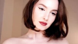 Red_Lips_Girl 32