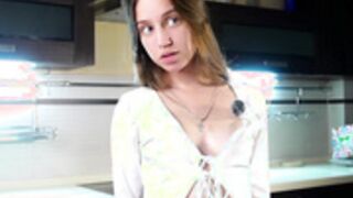 lowmenow Downblouse nipple