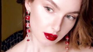 Red_Lips_Girl Miss_v22 24