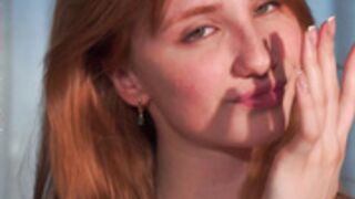 Lynnalltop sucking fingers and cum on tits