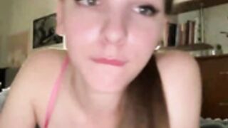 Freyapulse teasing in public chat on MFC