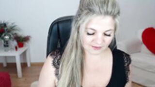 honey next to me 3
