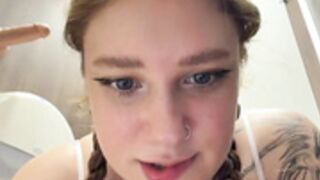 lucy-joy 20260623 Public toilet risky dildo fucking