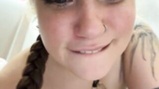 lucy-joy 20260623 Public toilet risky 2 finger in pussy