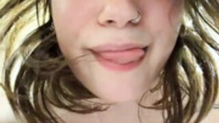 lucy-joy 20260619 Public risky pussy fingering