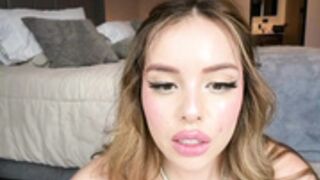 Alirawrz squirt show and fingering his wet pussy