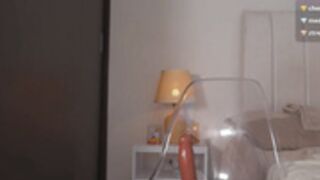 madison__evans Rides dildo and squirts a lot
