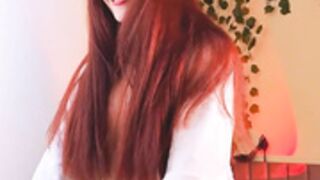 Kamila__moore without bra