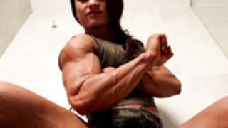 Kristina Zafirova POSING 3