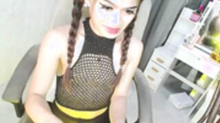miss pinay yassie jerking in black pantyhose