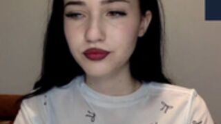 Cute girl fingers her pussy and show me butthole & feet