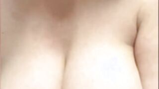 Milf with big tits fingers her pussy until she finish