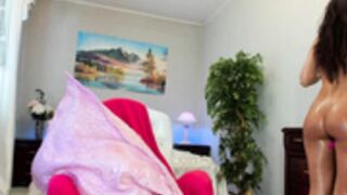 flower_nicole fingering herself