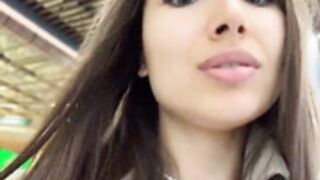 ICrazyOneIRL Nude Pussy Play in Taxi and Driver Sees it