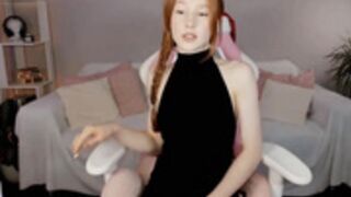 Leah gets her braid on [looped]