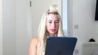 sexysaraxxoo Topless 2
