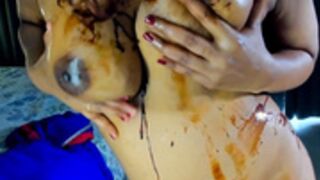 Desi aunty nude dildo fuck chocolate boobs