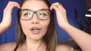 Archive 2022-10-26-helena_play-Facial